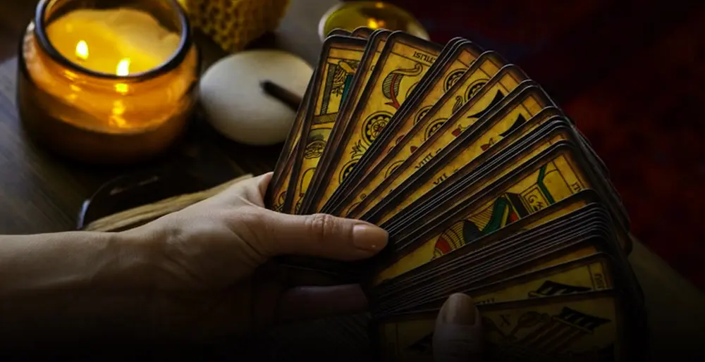 Learning-Tarot-Card-Reading